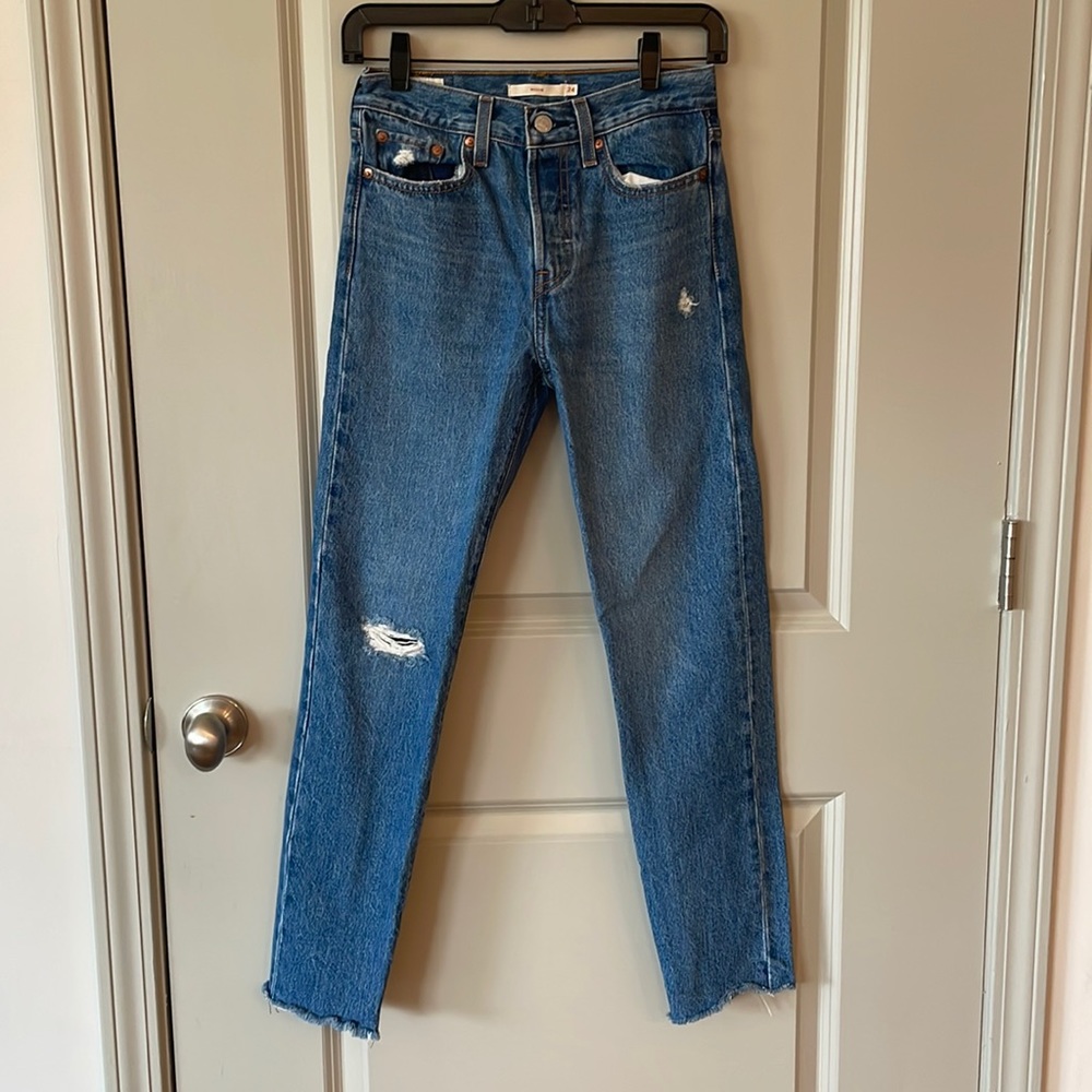 Levi's High Rise Blue Distressed Straight Jeans